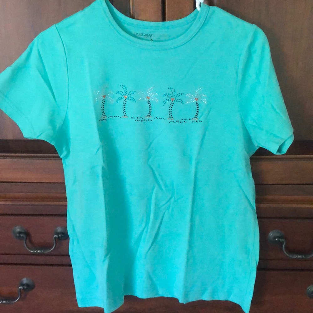 Women’s Cruisewear & Company tee